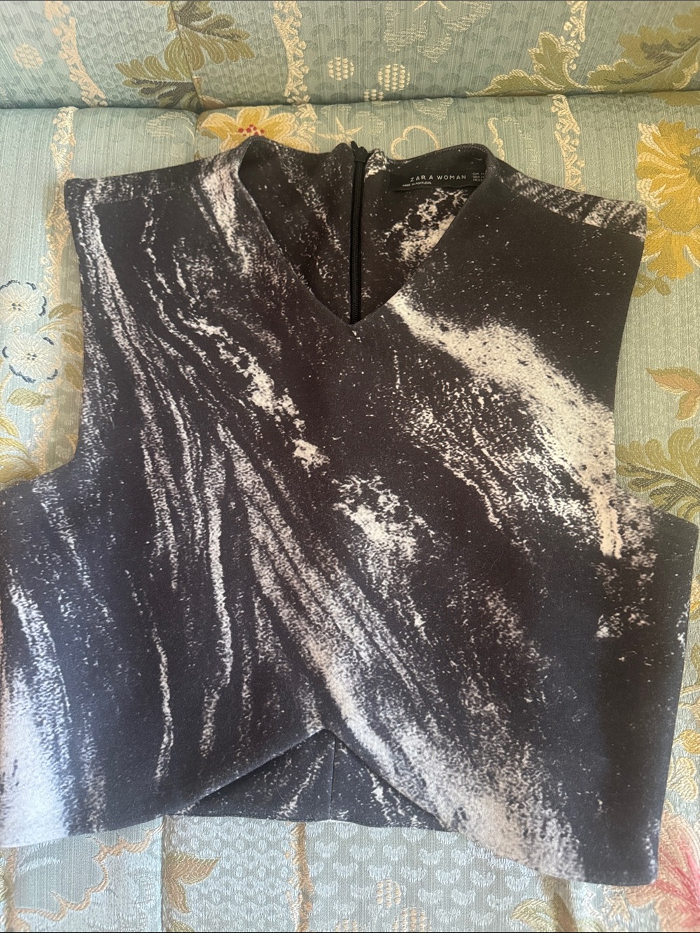 Zara Black & White Marble-Effect Cropped Top